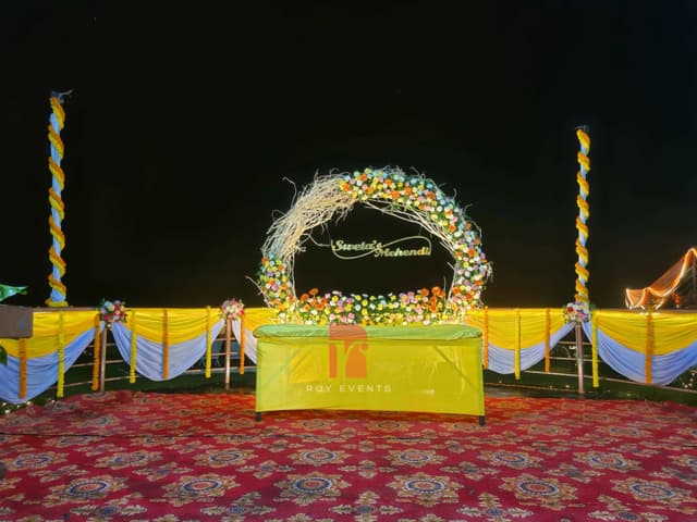 Mehndi C(2)